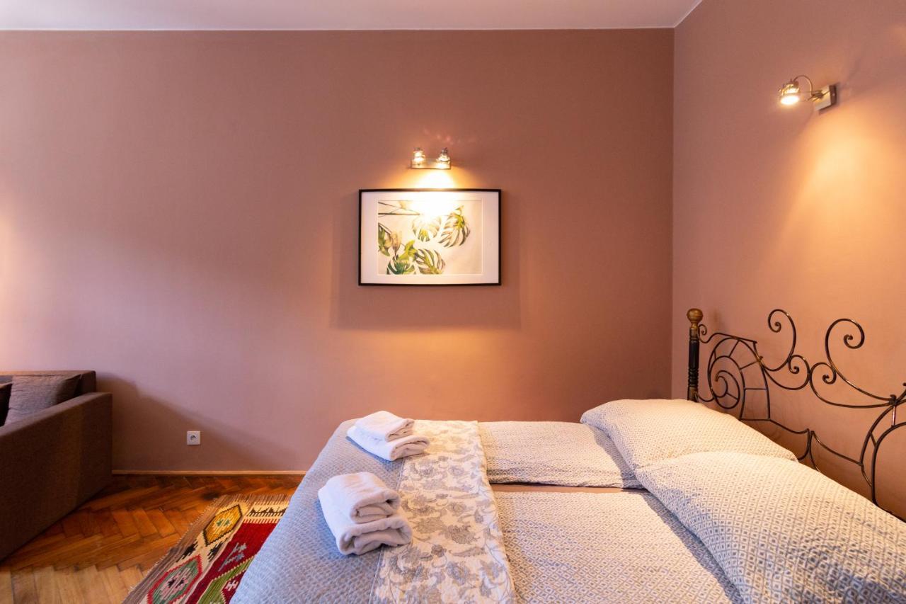 Spacious, Central & Artistic W/Brand New Bathroom! كراكوفيا المظهر الخارجي الصورة