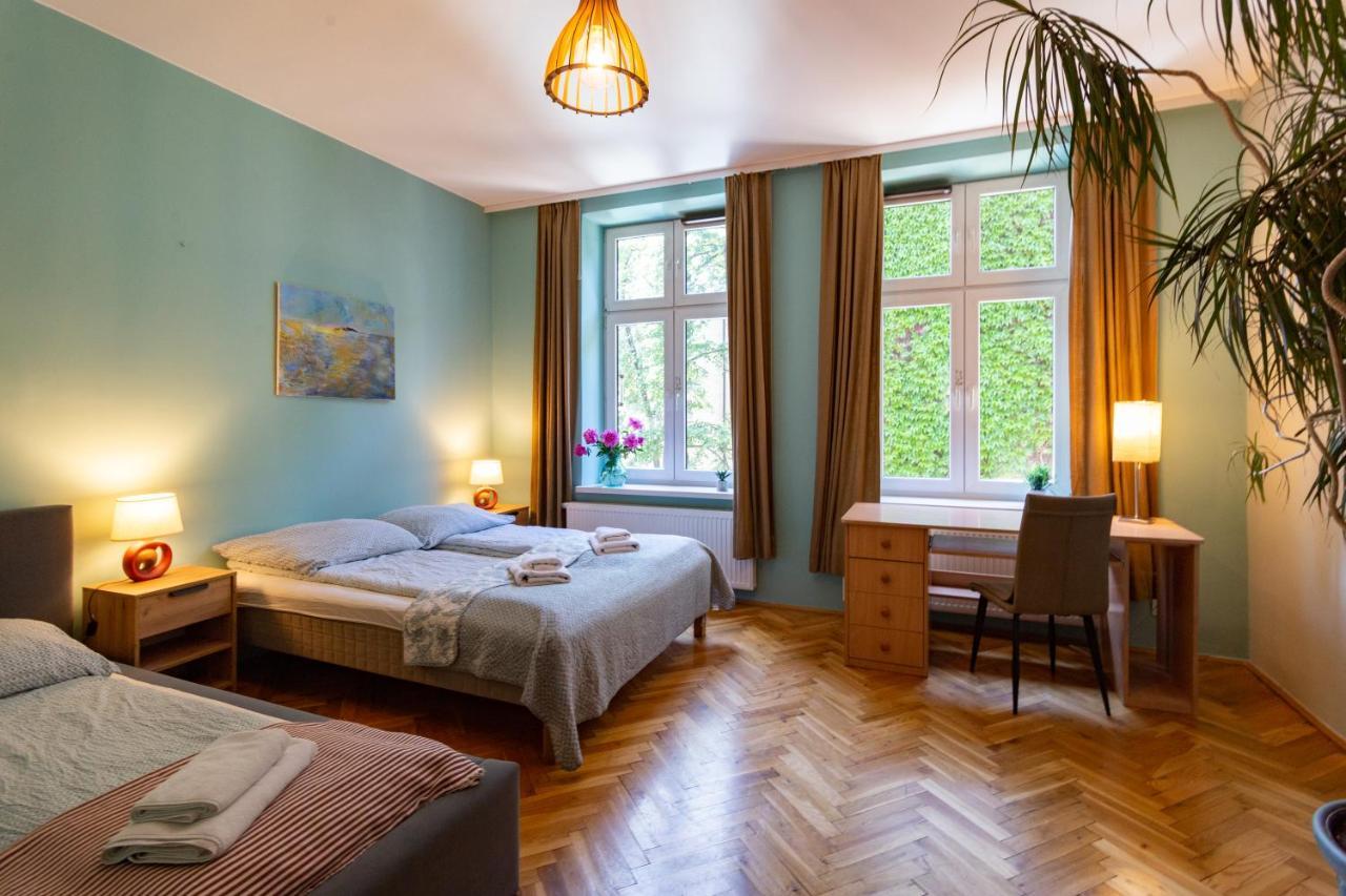 Spacious, Central & Artistic W/Brand New Bathroom! كراكوفيا المظهر الخارجي الصورة